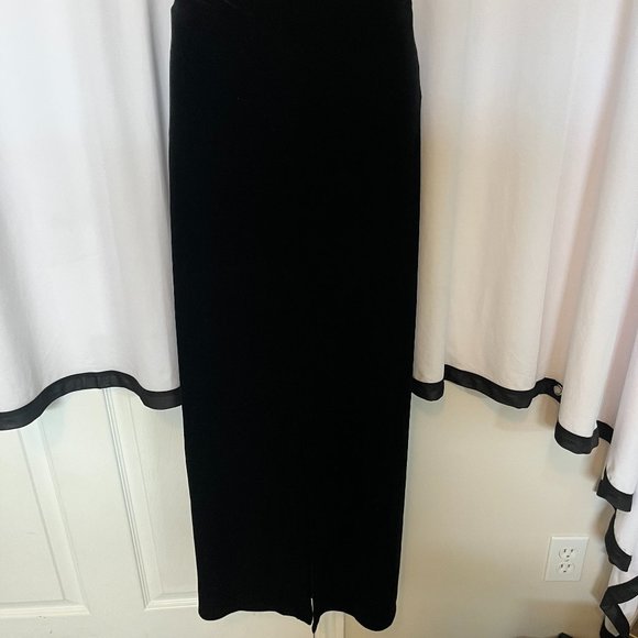 Easy Spirit Long Black Skirt - Picture 2 of 4